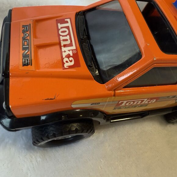 VINTAGE TONKA PICK UP TRUCK - TONKA GO-CART RACING - HASBRO 2002 - Picture 12 of 16